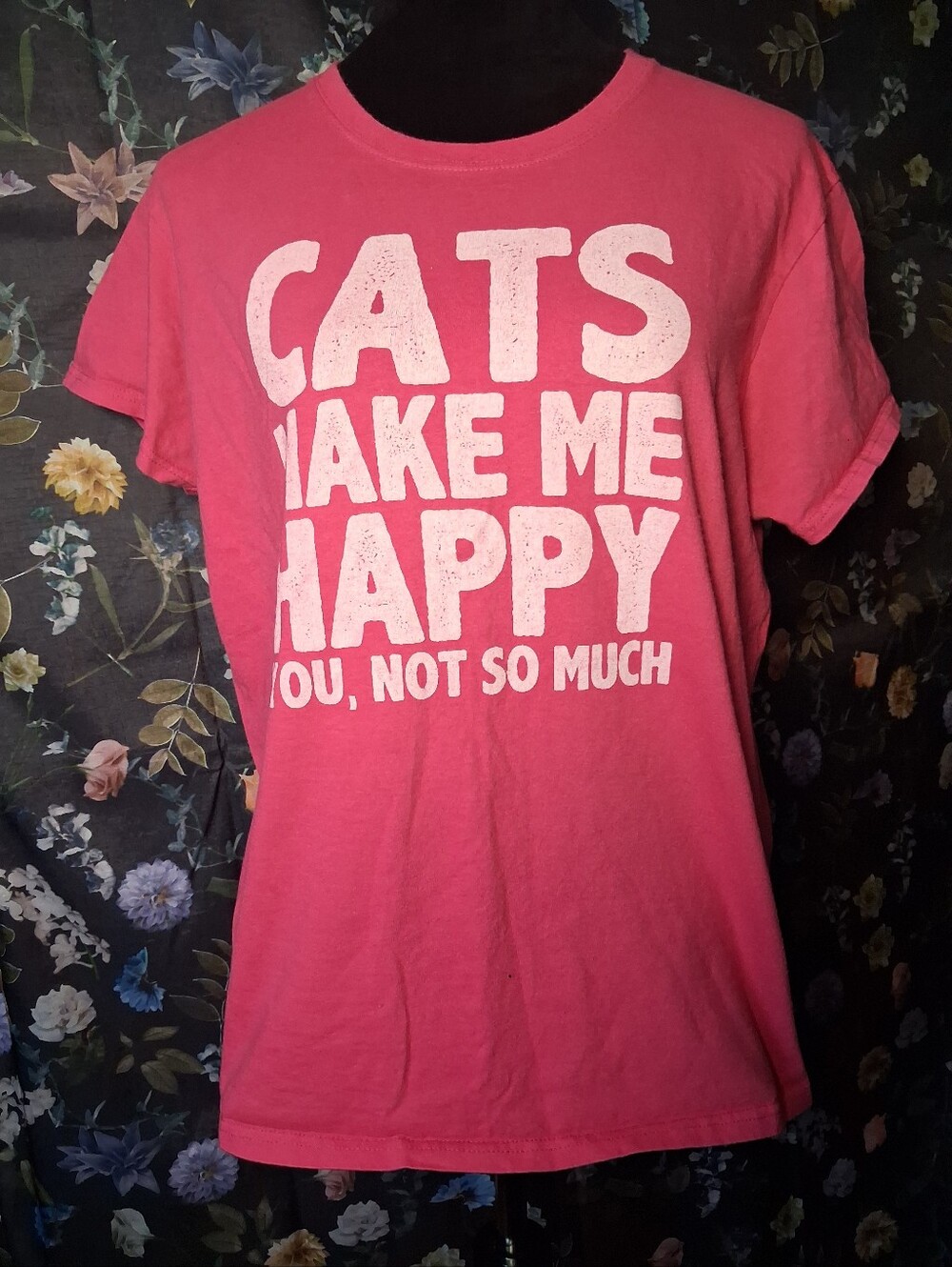 Gildan Pink 'CATS MAKE ME HAPPY' Graphic Tee
